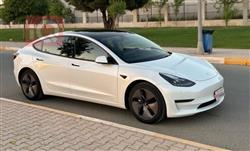 تسلا موديل 3